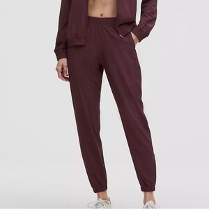 Lululemon athletic jogger pants